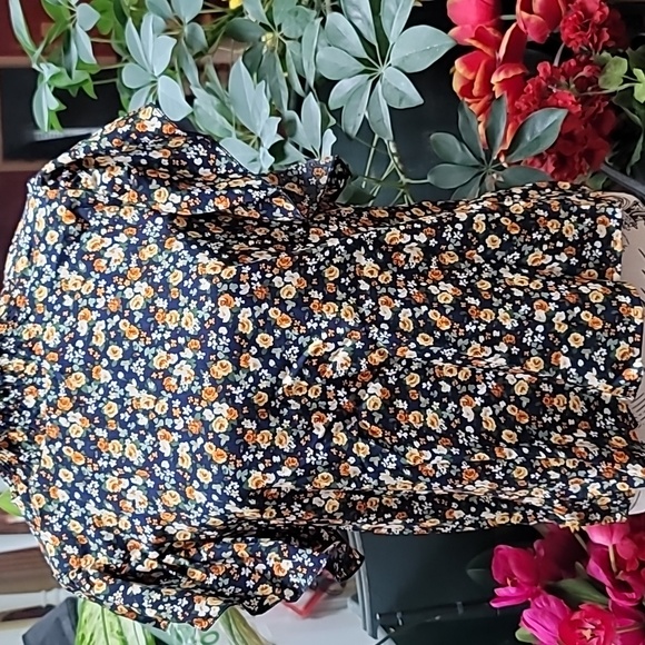 Floral Print Ruffle Trim. High Collar Blouse - Picture 7 of 9